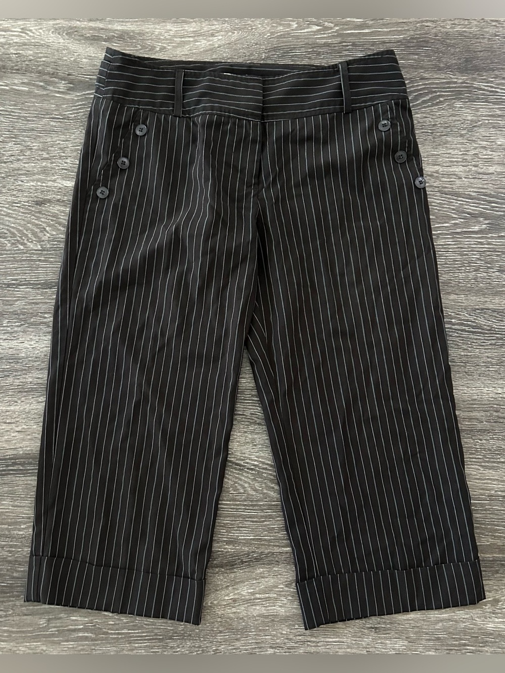 Y2K Vintage Brown Pinstriped Capris Culottes Clamdiggers Buttons Speechless Sz 5